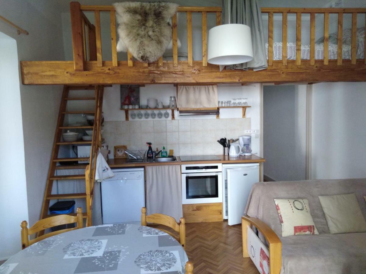 Le Pardeilhan Appt Chaleureux, Lumineux Avec Terrasse Et Parking En Coeur De Ville Bagnères-de-Luchon Eksteriør billede