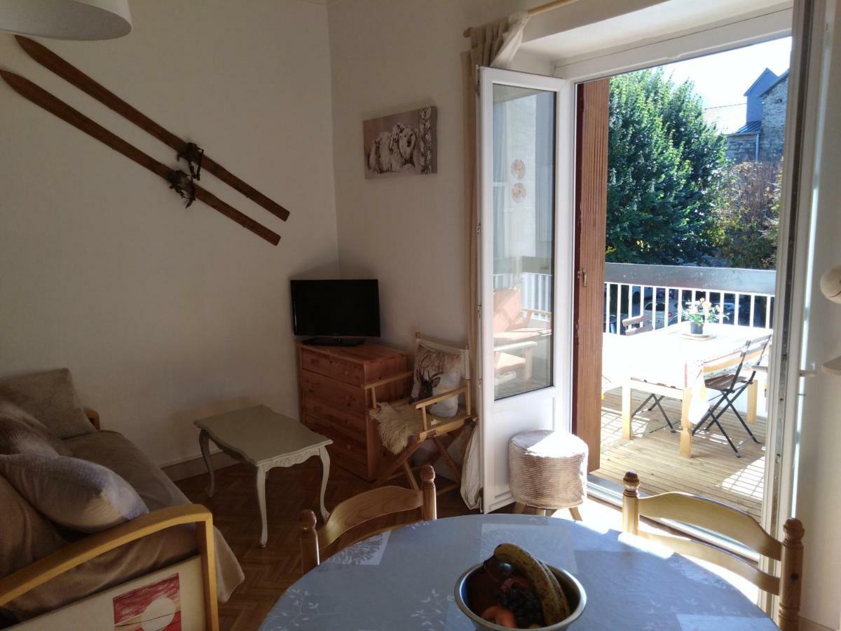 Le Pardeilhan Appt Chaleureux, Lumineux Avec Terrasse Et Parking En Coeur De Ville Bagnères-de-Luchon Eksteriør billede